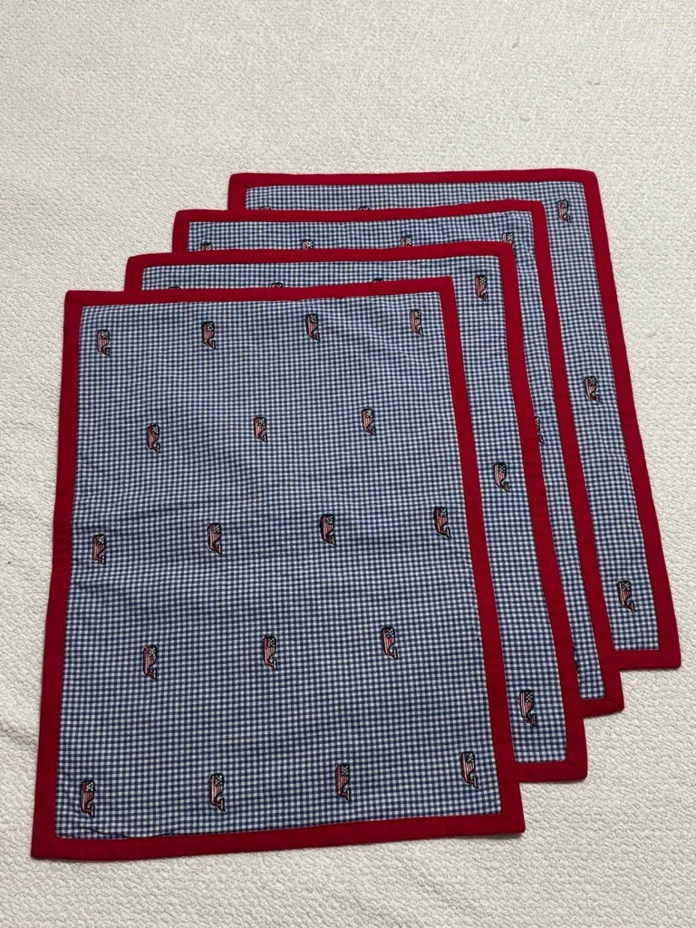Lot of four VINEYARD VINES for Target baby whale PLACEMAT Red & Blue